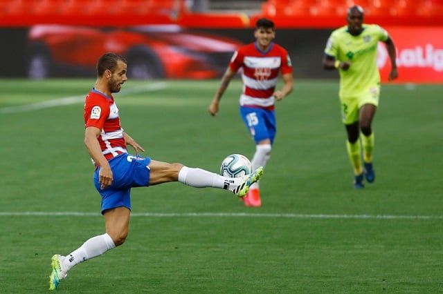 Soi kèo bóng đá 88FUN trận Granada vs Villarreal, 0:30 – 20/06/2020