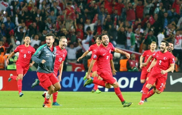 Soi kèo bóng đá 88FUN trận Thổ Nhĩ Kỳ vs Serbia, 01h45-15/10/2020 Soi kèo bóng đá 88FUN trận Thổ Nhĩ Kỳ vs Serbia, 01h45-15/10/2020