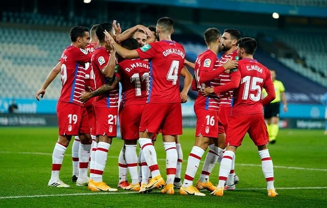 Soi kèo bóng đá 88FUN trận Granada CF vs Cadiz CF, 23:30 – 02/05/2021 Soi kèo bóng đá 88FUN trận Granada CF vs Cadiz CF, 23:30 – 02/05/2021