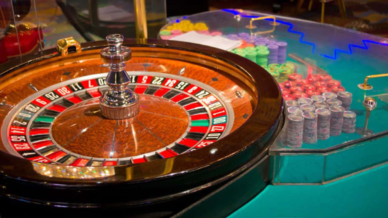 Cách kết hợp từng bộ đôi bài giữa 52 lá trong game Blackjack Cach ket hop tung bo doi bai giua 52 la trong game Blackjack