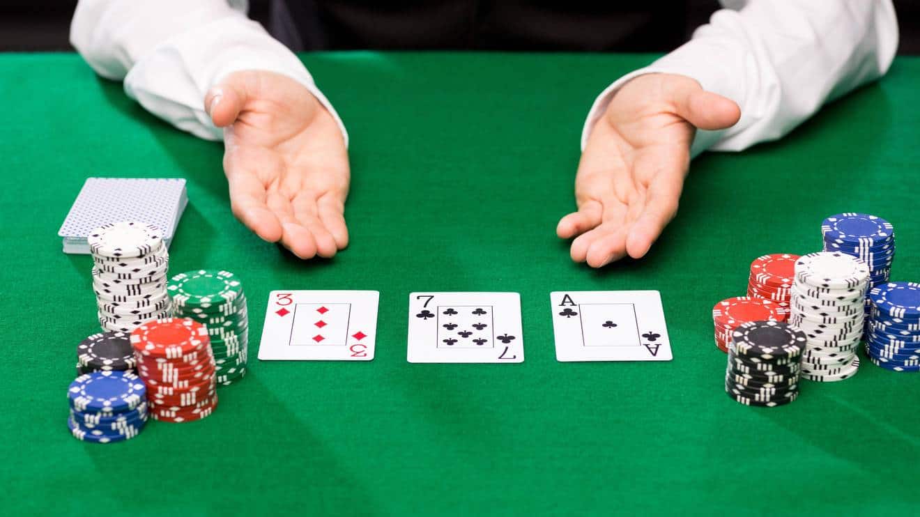 Nguồn gốc ra đời của game bài tiến lên Nguon goc ra doi cua game bai tien len