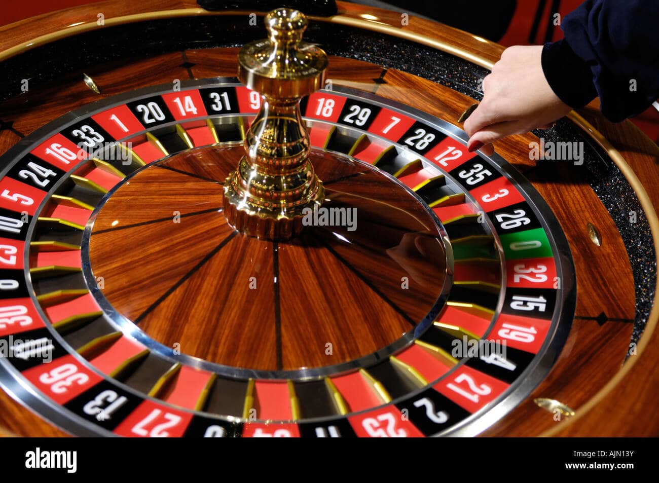 Mách bạn vài cách để kiếm được tiền trong trò chơi Roulette Mach ban vai cach de kiem duoc tien trong tro choi Roulette