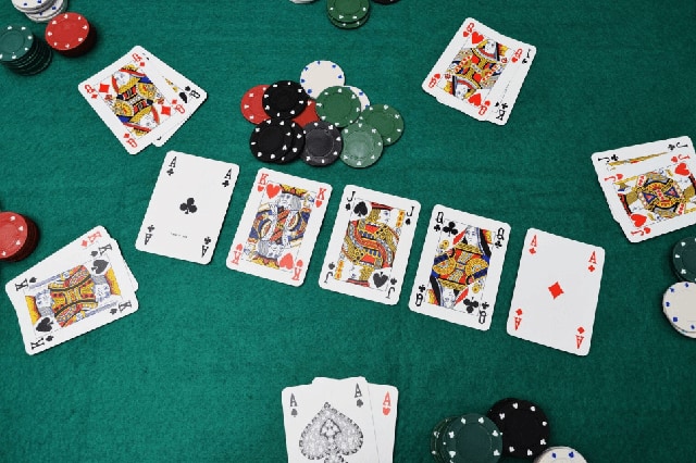 Chia sẻ về cẩm nang để chơi Poker có được những chiến thắng dễ hơn