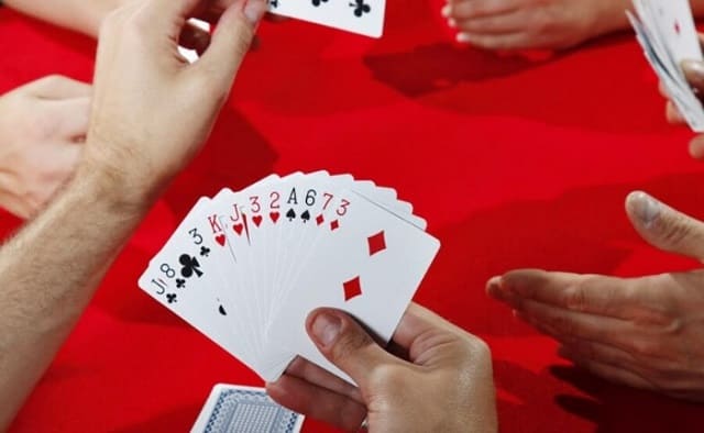 Phân tích những luật đặc biệt trong game Tiến lên miền Bắc? Phan tich nhung luat dac biet trong game Tien len mien Bac?